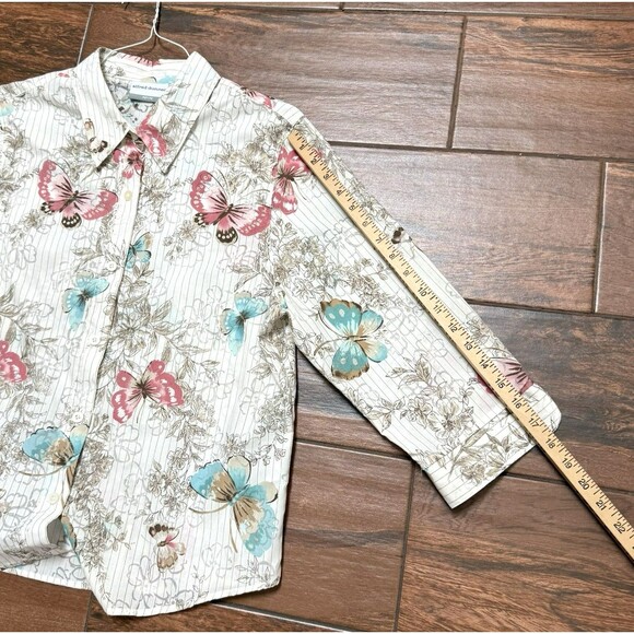 Womens PETITE Alfred Dunner Butterfly Blouse Floral Artsy Button Up Shirt Sz 16P - Picture 4 of 7